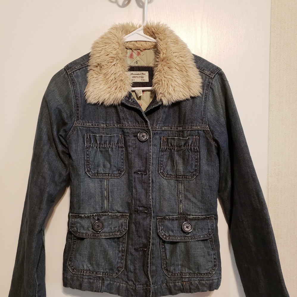 Abercrombie Quilted Sherpa Lined Jean jacket